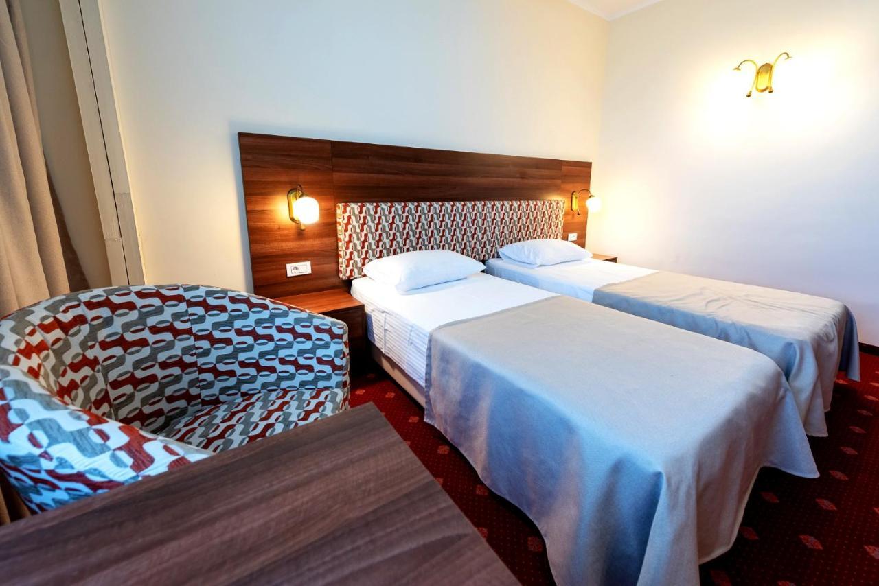 Hotel Minerva Бухарест Экстерьер фото