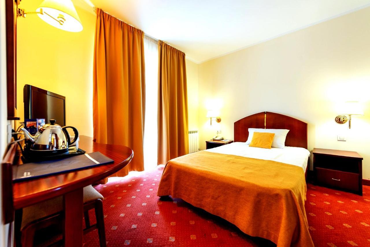 Hotel Minerva Бухарест Экстерьер фото