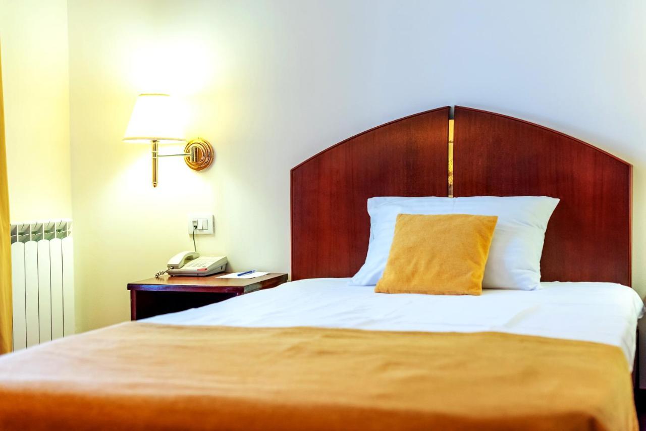 Hotel Minerva Бухарест Экстерьер фото