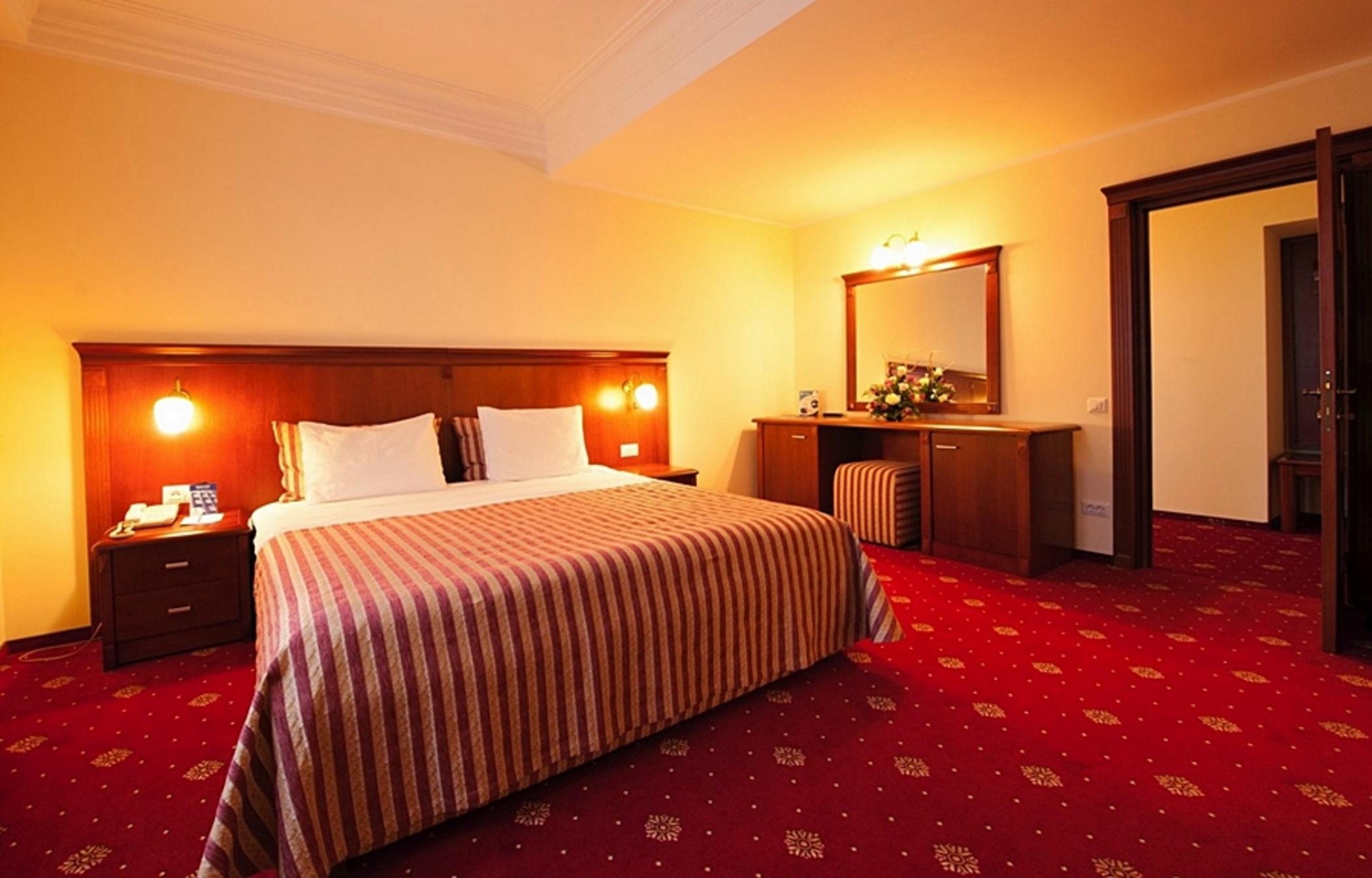 Hotel Minerva Бухарест Экстерьер фото