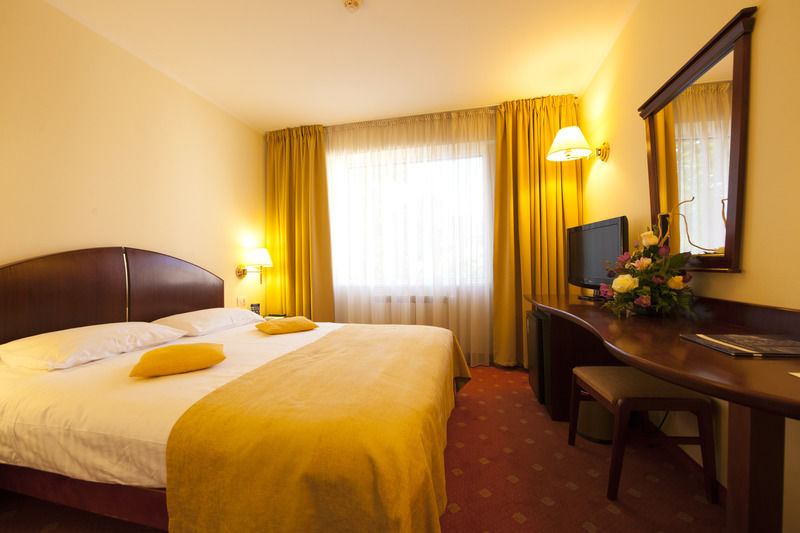 Hotel Minerva Бухарест Экстерьер фото